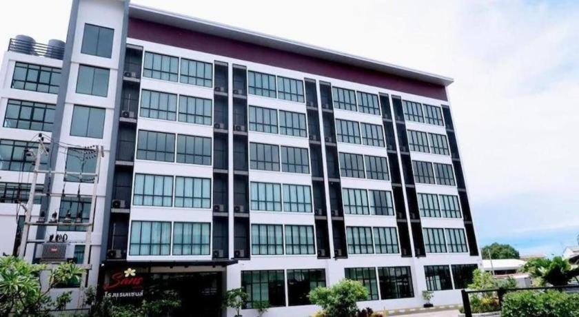 Sans Hotel Ratchaburi Exterior foto